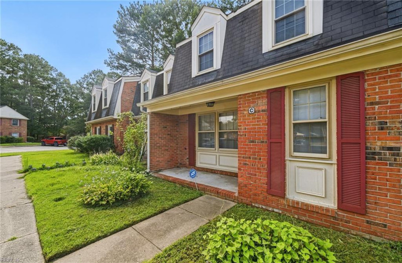 Photo 3 of 25 residential for sale in Newport News virginia Photo 3 of 25 residential for sale in Newport News virginia