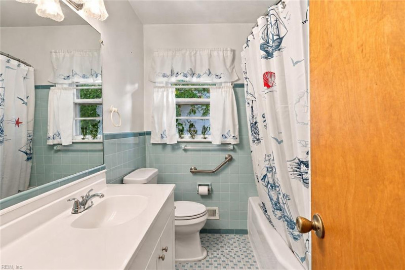 Photo 16 of 25 residential for sale in Portsmouth virginia Photo 16 of 25 residential for sale in Portsmouth virginia