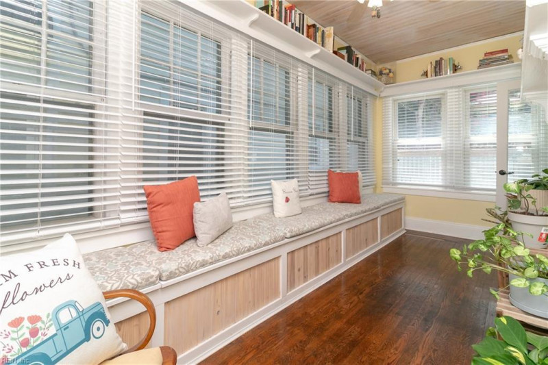 Photo 13 of 37 residential for sale in Norfolk virginia