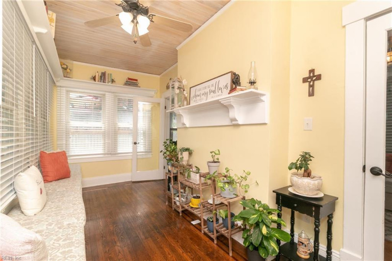 Photo 14 of 37 residential for sale in Norfolk virginia