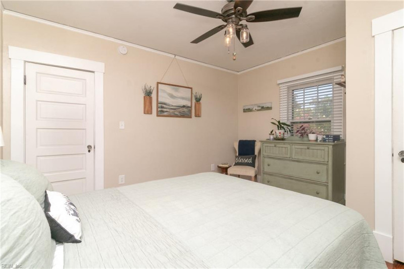 Photo 20 of 37 residential for sale in Norfolk virginia