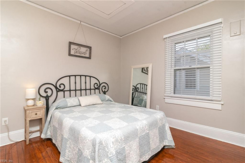 Photo 22 of 37 residential for sale in Norfolk virginia