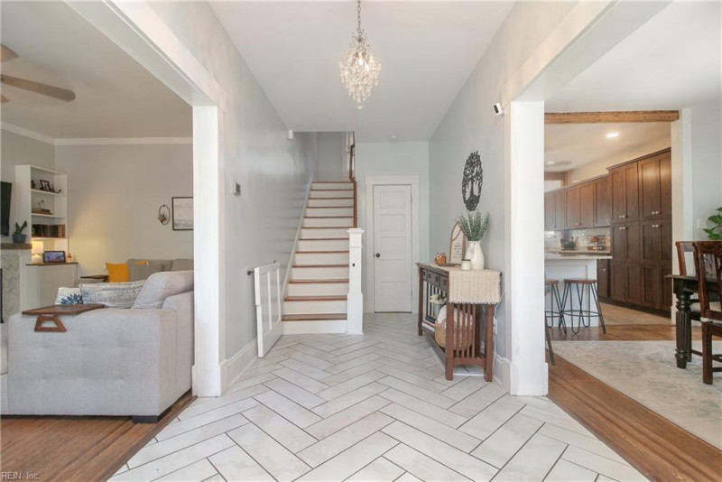 Photo 3 of 37 residential for sale in Norfolk virginia