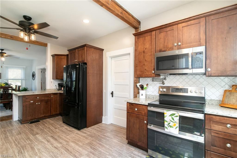 Photo 6 of 37 residential for sale in Norfolk virginia