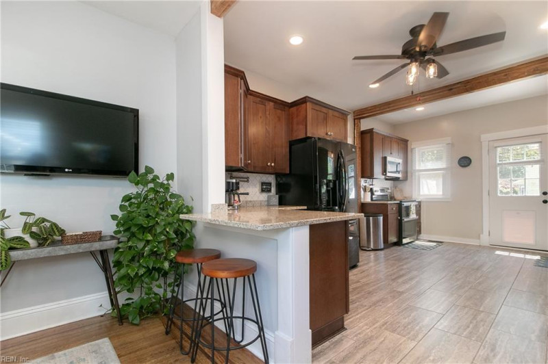 Photo 7 of 37 residential for sale in Norfolk virginia