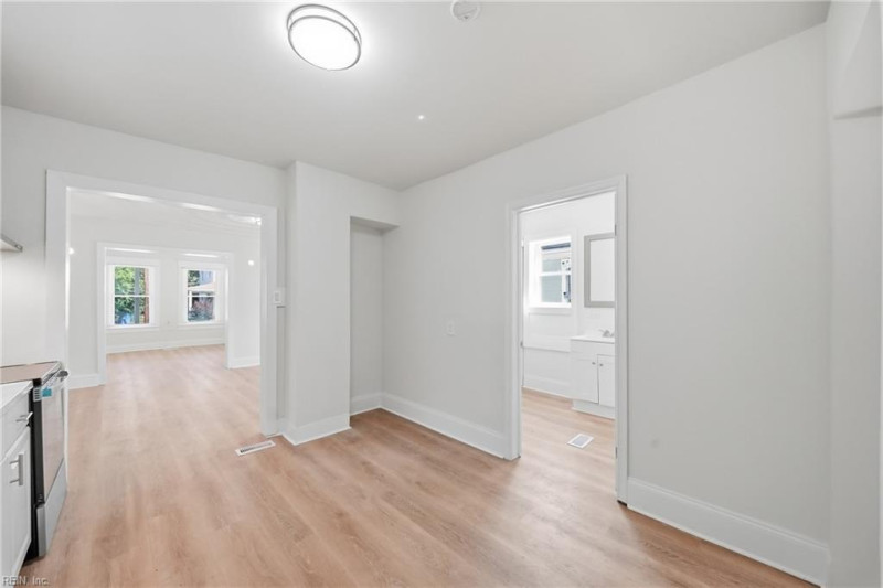 Photo 14 of 37 residential for sale in Newport News virginia