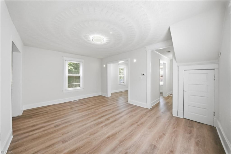 Photo 15 of 37 residential for sale in Newport News virginia