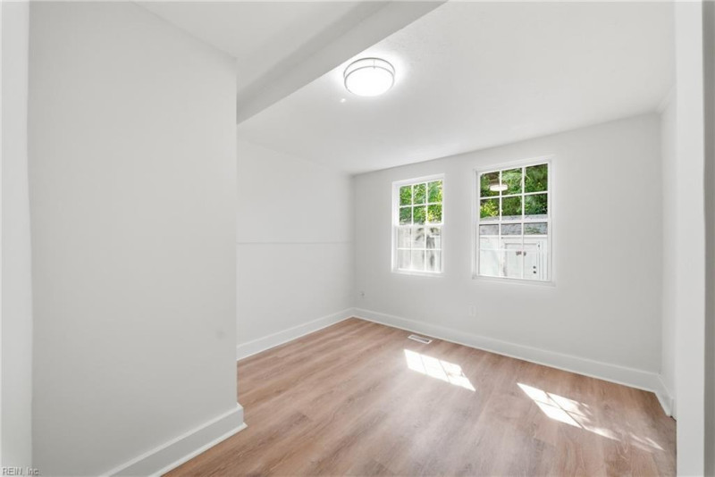 Photo 16 of 37 residential for sale in Newport News virginia