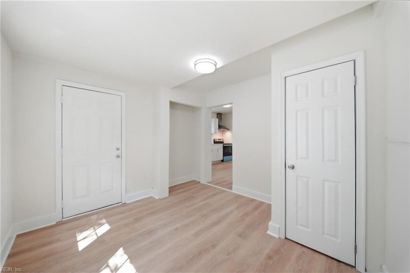 Photo 17 of 37 residential for sale in Newport News virginia