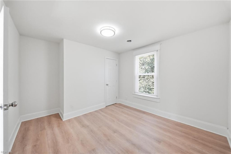 Photo 21 of 37 residential for sale in Newport News virginia