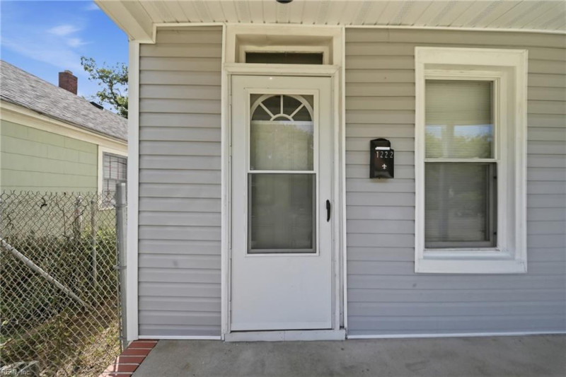 Photo 3 of 37 residential for sale in Newport News virginia
