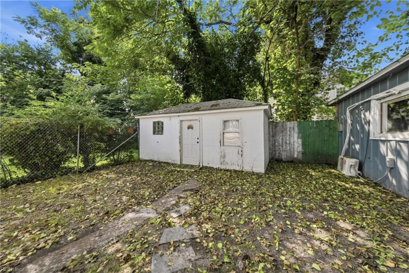Photo 34 of 37 residential for sale in Newport News virginia