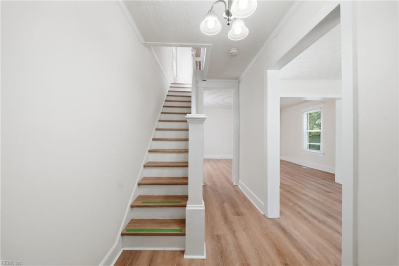 Photo 8 of 37 residential for sale in Newport News virginia
