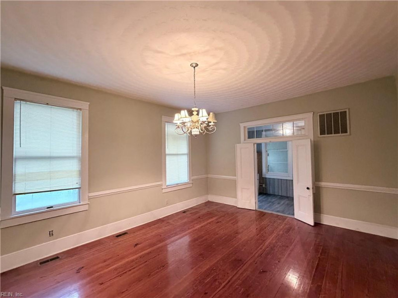 Photo 10 of 32 residential for sale in Southampton County virginia