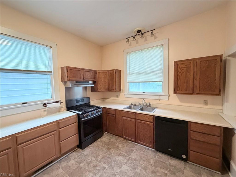 Photo 13 of 32 residential for sale in Southampton County virginia