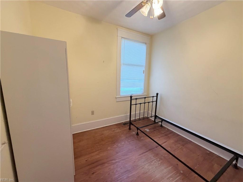 Photo 17 of 32 residential for sale in Southampton County virginia
