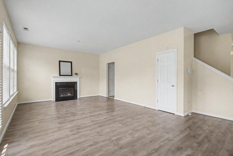 Photo 11 of 37 residential for sale in Chesapeake virginia Photo 11 of 37 residential for sale in Chesapeake virginia