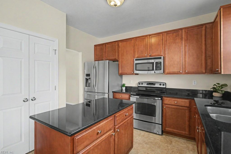 Photo 17 of 37 residential for sale in Chesapeake virginia Photo 17 of 37 residential for sale in Chesapeake virginia