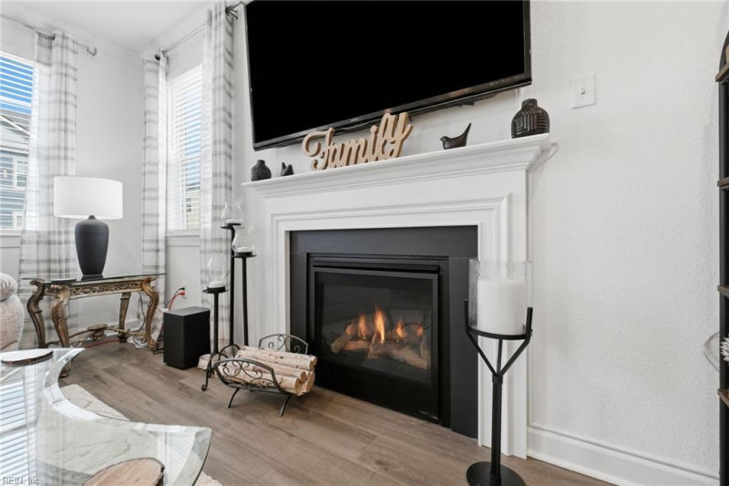 Photo 11 of 47 residential for sale in Chesapeake virginia