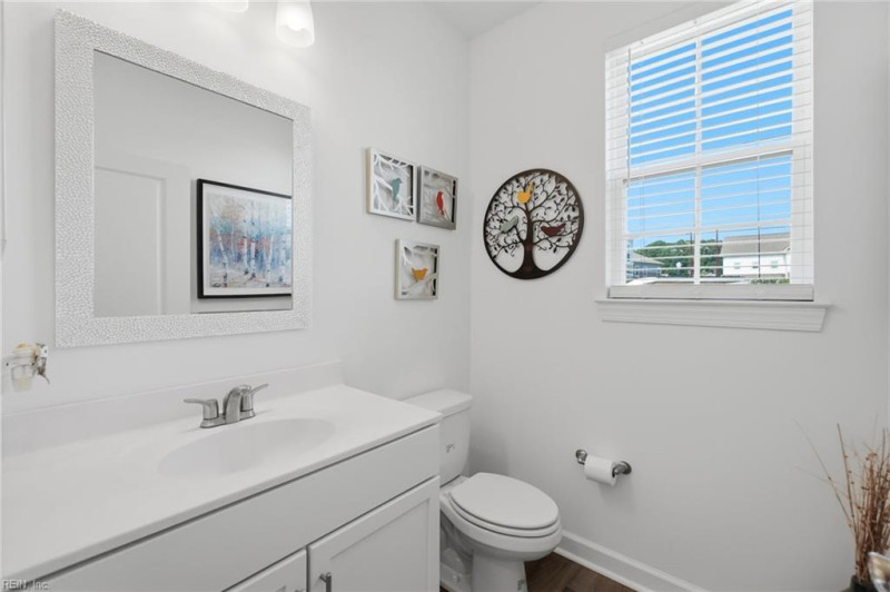 Photo 20 of 47 residential for sale in Chesapeake virginia