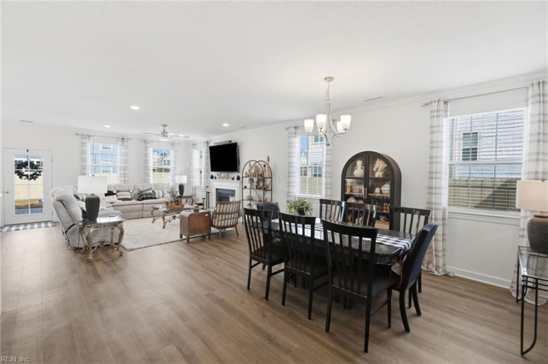 Photo 5 of 47 residential for sale in Chesapeake virginia