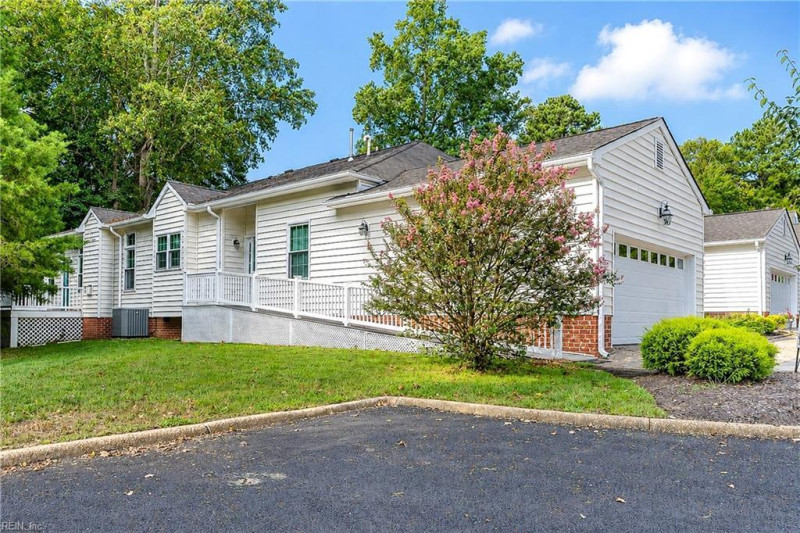 Photo 6 of 37 residential for sale in James City County virginia