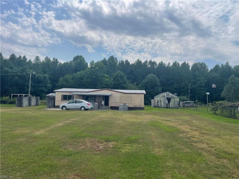 Photo 2 of 5 residential for sale in Isle of Wight County virginia