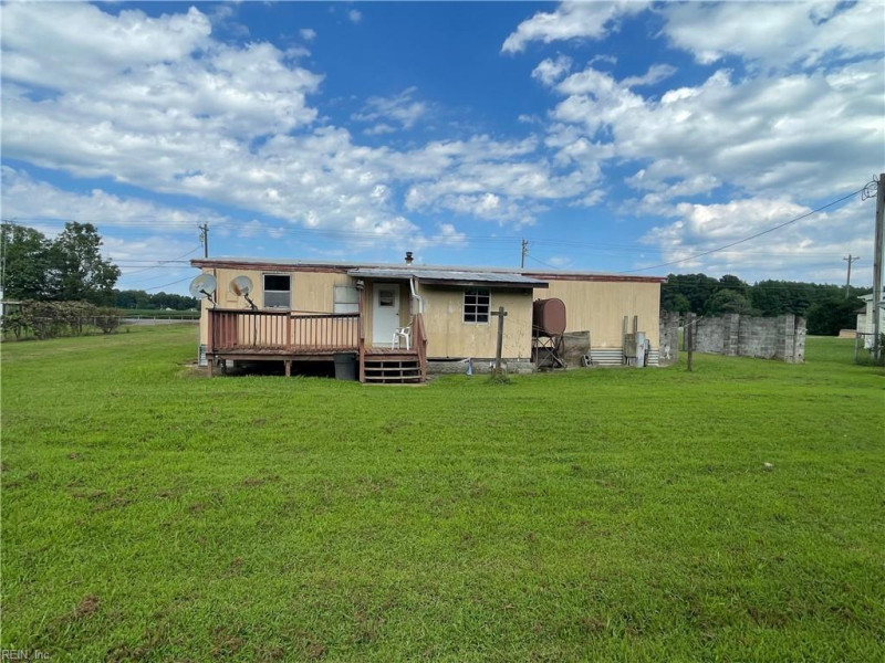 Photo 3 of 5 residential for sale in Isle of Wight County virginia