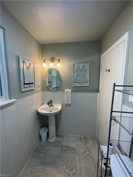 Photo 12 of 22 residential for sale in Norfolk virginia