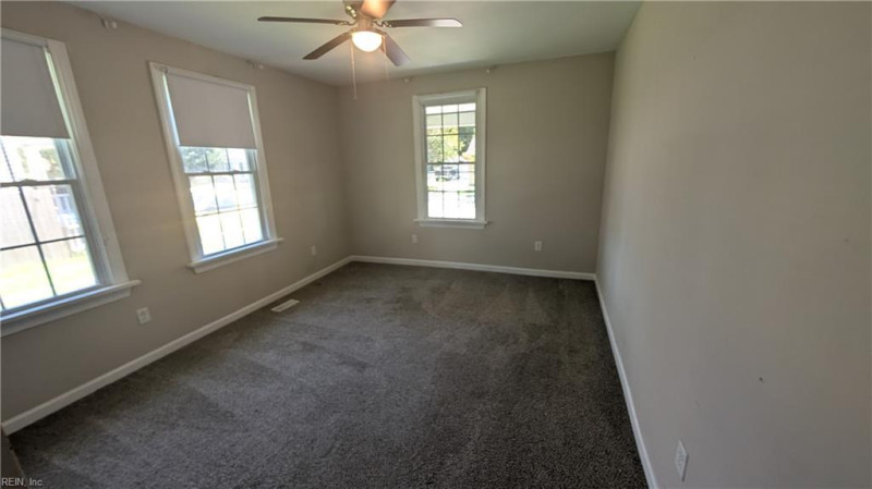 Photo 10 of 11 residential for sale in Portsmouth virginia