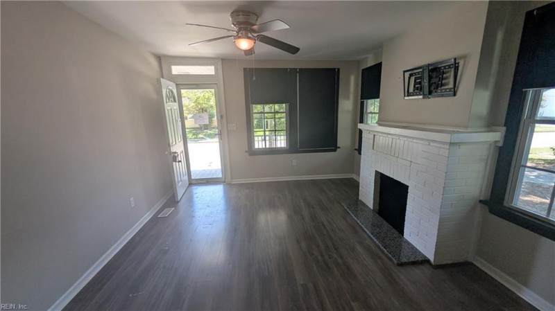 Photo 2 of 11 residential for sale in Portsmouth virginia