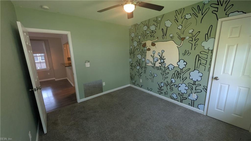 Photo 8 of 11 residential for sale in Portsmouth virginia