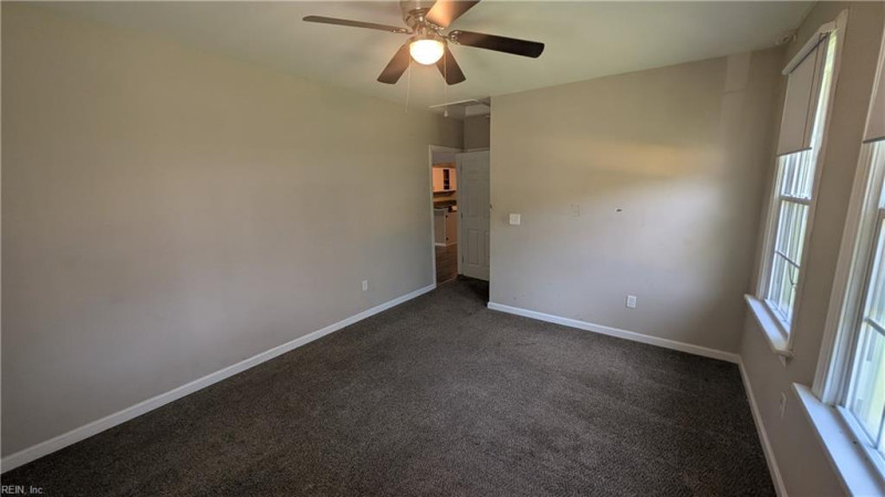 Photo 9 of 11 residential for sale in Portsmouth virginia