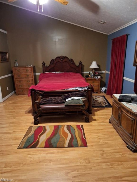 Photo 11 of 25 residential for sale in Hampton virginia