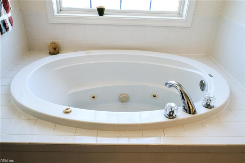 Photo 13 of 25 residential for sale in Hampton virginia