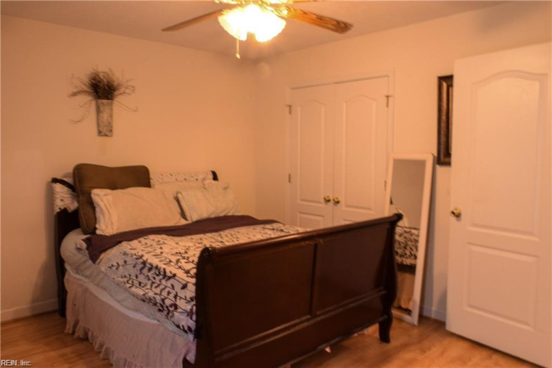 Photo 16 of 25 residential for sale in Hampton virginia