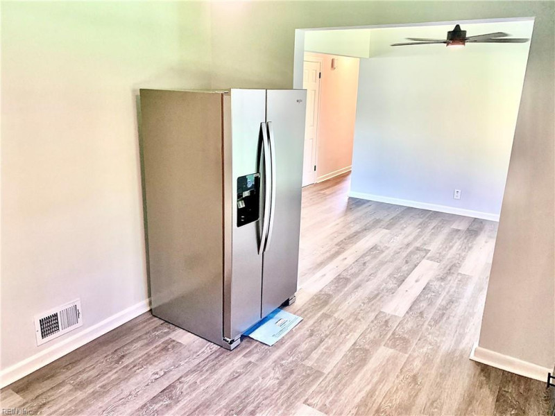 Photo 13 of 25 residential for sale in Virginia Beach virginia