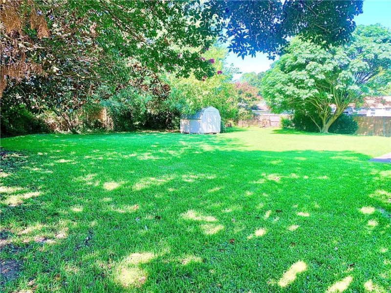 Photo 6 of 25 residential for sale in Virginia Beach virginia