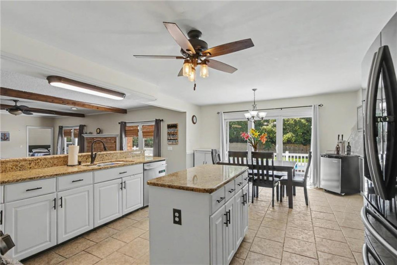 Photo 13 of 50 residential for sale in Virginia Beach virginia