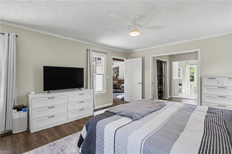 Photo 25 of 50 residential for sale in Virginia Beach virginia