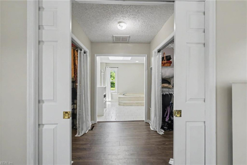 Photo 27 of 50 residential for sale in Virginia Beach virginia