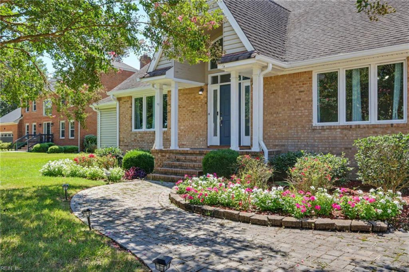 Photo 3 of 50 residential for sale in Virginia Beach virginia
