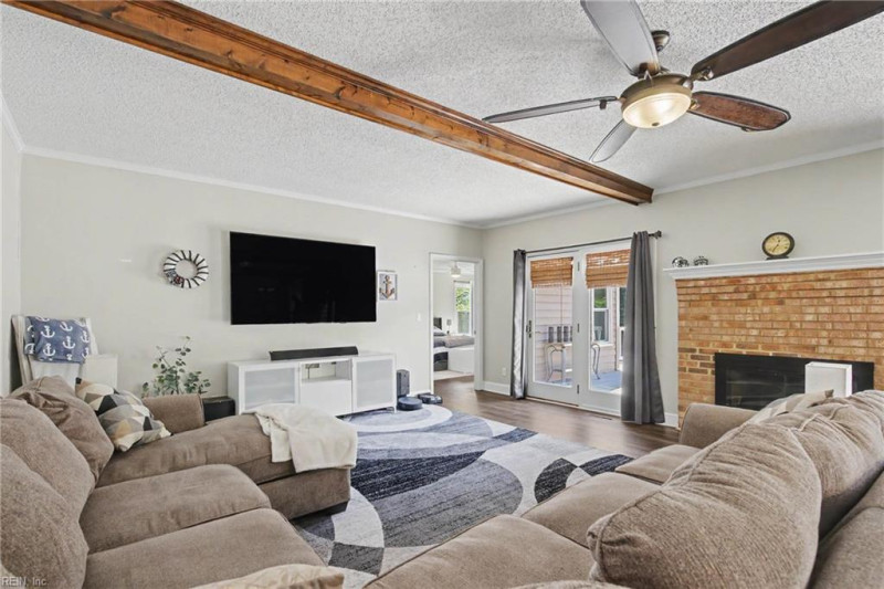 Photo 7 of 50 residential for sale in Virginia Beach virginia
