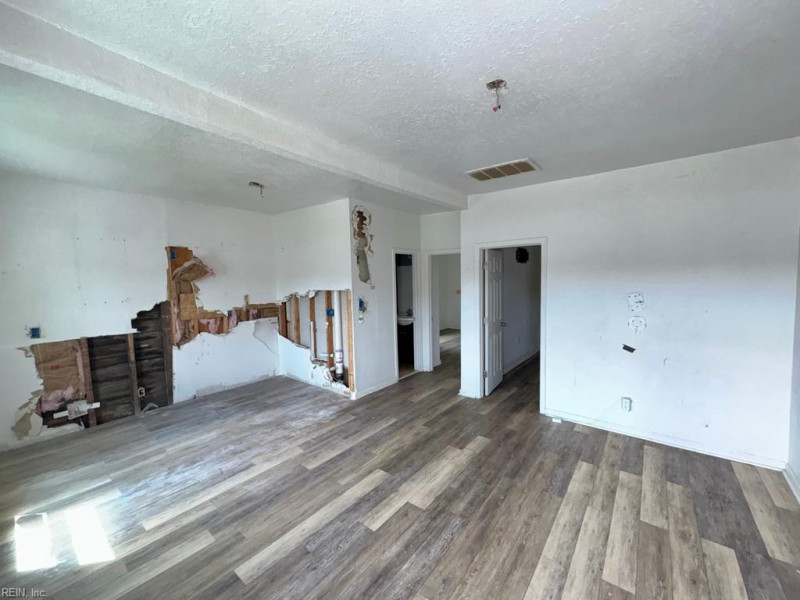 Photo 3 of 11 residential for sale in Norfolk virginia Photo 3 of 11 residential for sale in Norfolk virginia