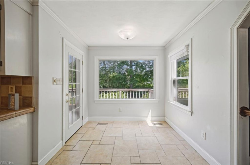 Photo 18 of 49 residential for sale in Chesapeake virginia Photo 18 of 49 residential for sale in Chesapeake virginia