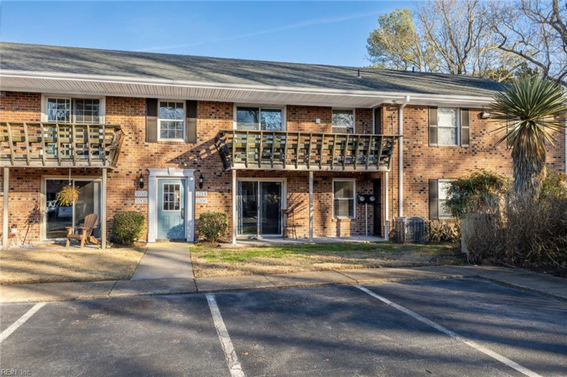 Photo 2 of 20 residential for sale in Virginia Beach virginia