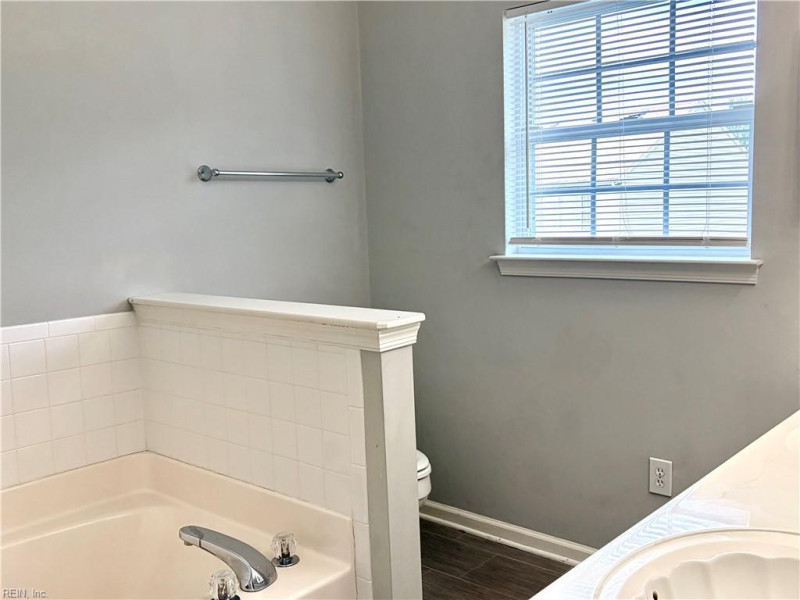 Photo 20 of 48 residential for sale in Chesapeake virginia Photo 20 of 48 residential for sale in Chesapeake virginia