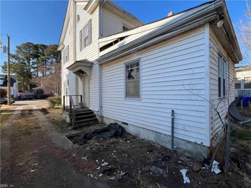 Photo 4 of 17 residential for sale in Suffolk virginia Photo 4 of 17 residential for sale in Suffolk virginia