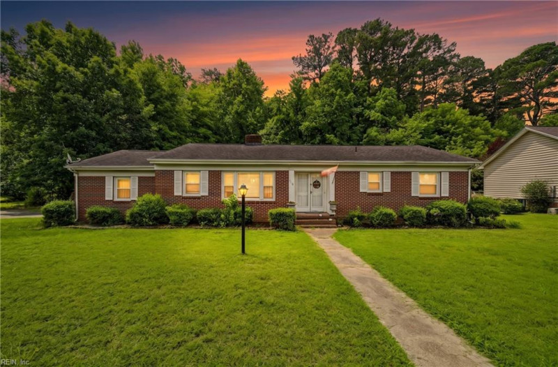 Photo 1 of 25 residential for sale in Suffolk virginia