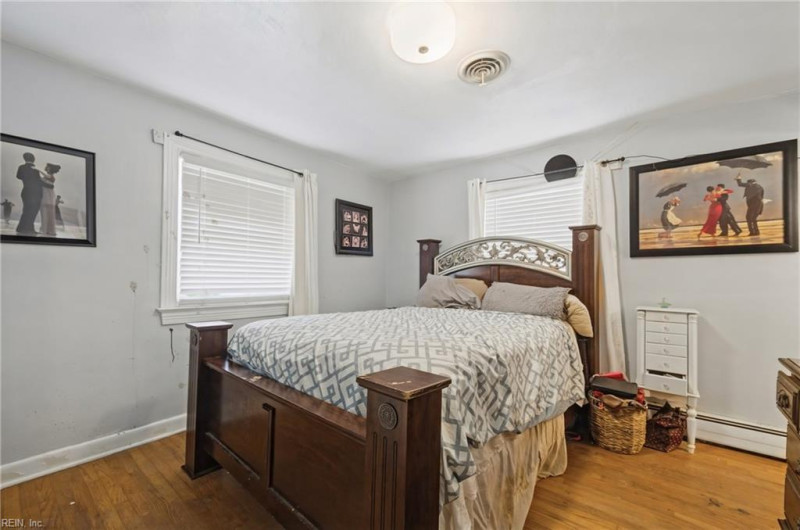 Photo 13 of 25 residential for sale in Suffolk virginia